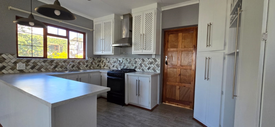 3 Bedroom Property for Sale in Wilkoppies North West